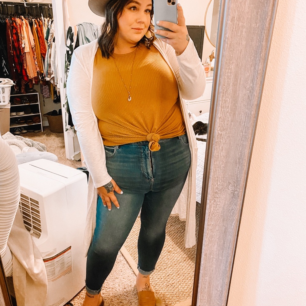 Old Navy Mustard Ribbed Top - Picture 4 of 4